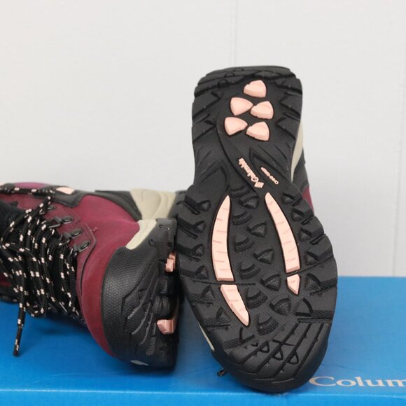 Columbia Women's Newton Ridge Plus, Marionberry/Black, 6.5 - Picture 4 of 5